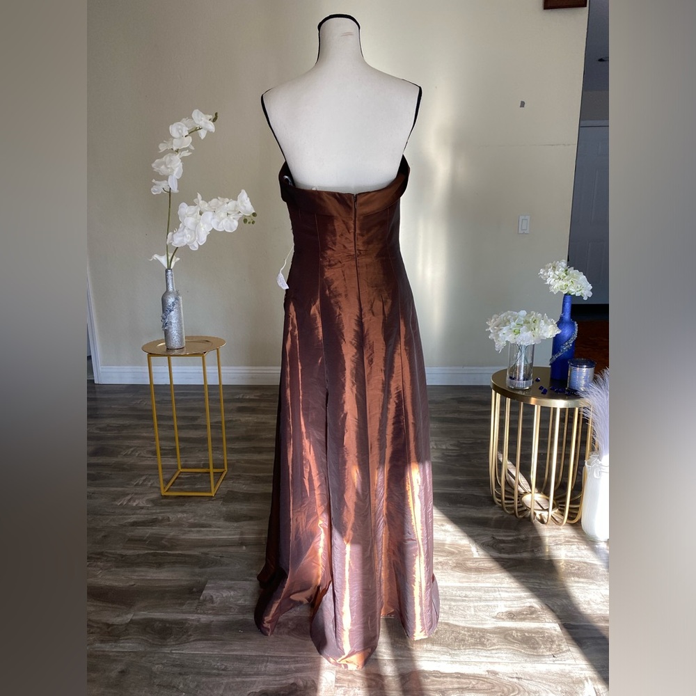 Dress - Picture 6 of 10